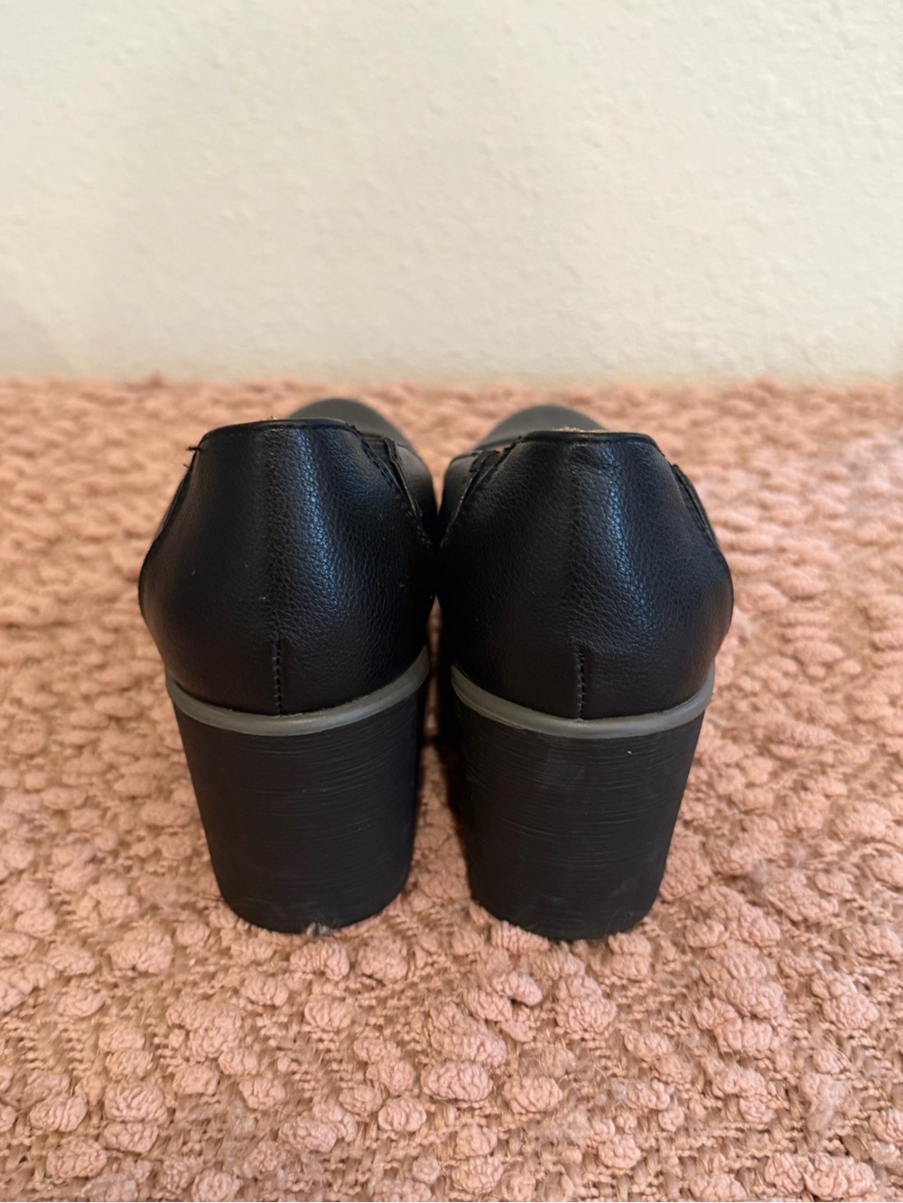 SOUL Naturalizer Black Leather Wedge Pumps - Picture 3 of 4